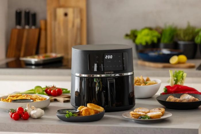 Мультипіч Gorenje 1750Вт, чаша-5.7л, сенсорне управл., 8 авто. програм, екран XL, пластик+метал, чорний