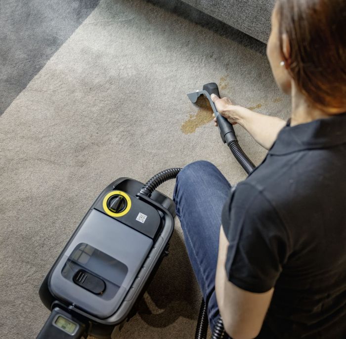 Пилосос професійний акумуляторний Karcher Puzzi 2/1 Bp 36В 16кПа контейнер 1.7/2.9л вологе/сухе прибирання  3.74кг