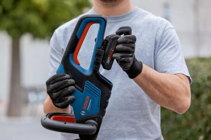 Кущоріз акумуляторний Bosch GHE 18V-60 18В 60мм крок різу 23мм 2.3кг без АКБ та ЗП