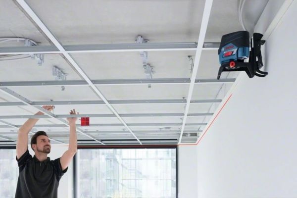 Нівелір лазерний Bosch GCL2-50C+RM2+BT150 до 10м, ±0.3мм/м, 4AAx1.5В, IP54, штативі, чохол, мішеннь, 0.6кг
