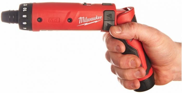 Викрутка акумуляторна Milwaukee 4В 2х2А·год 5Нм 200об/хв сумка та ЗП 0.5кг