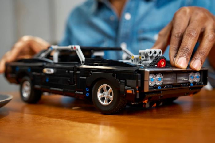Конструктор LEGO Technic Форсаж Автомобіль Dodge Charger R/T