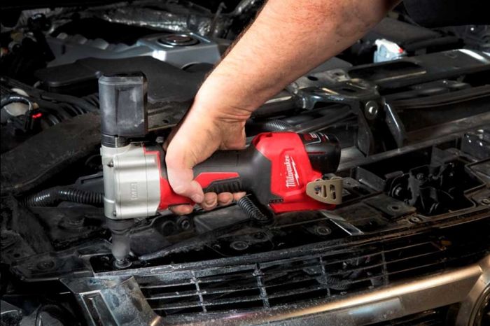 Заклепочник акумуляторний Milwaukee M12 BPRT-201X 12В АКБ 1x2А·год ЗП C12C 2.4мм 3.2мм 4.0мм 4.8мм 2.1кг кейс