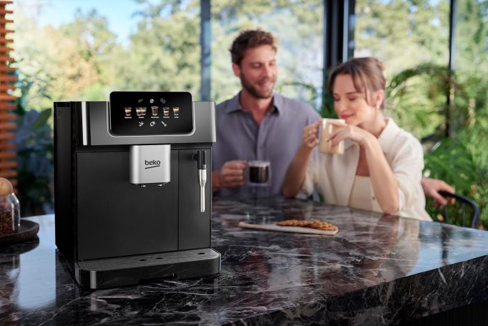Кавомашина Beko 2.0л, зерно, ручний капучинатор, авторецептів - 5, чорний
