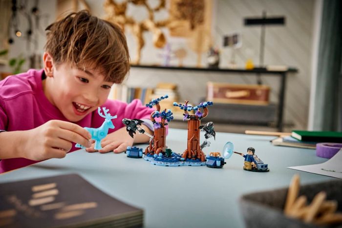 Конструктор LEGO Harry Potter Заборонений ліс: Експекто патронум