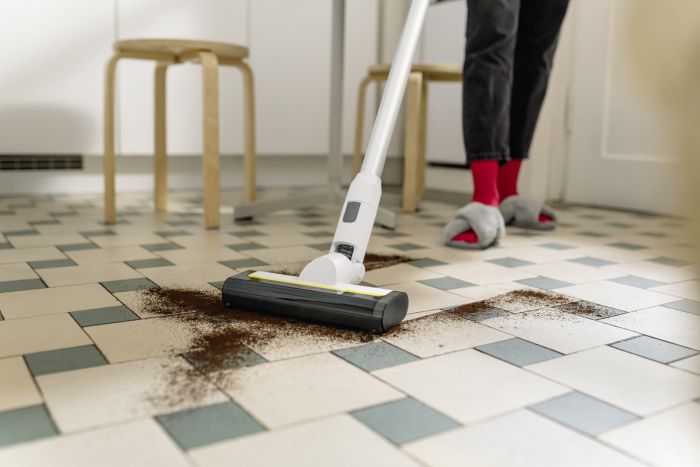 Пилосос Karcher безпровідний KVA 2, конт пил -0.6л, автон. робота до 40хв, вага-2.06кг, білий