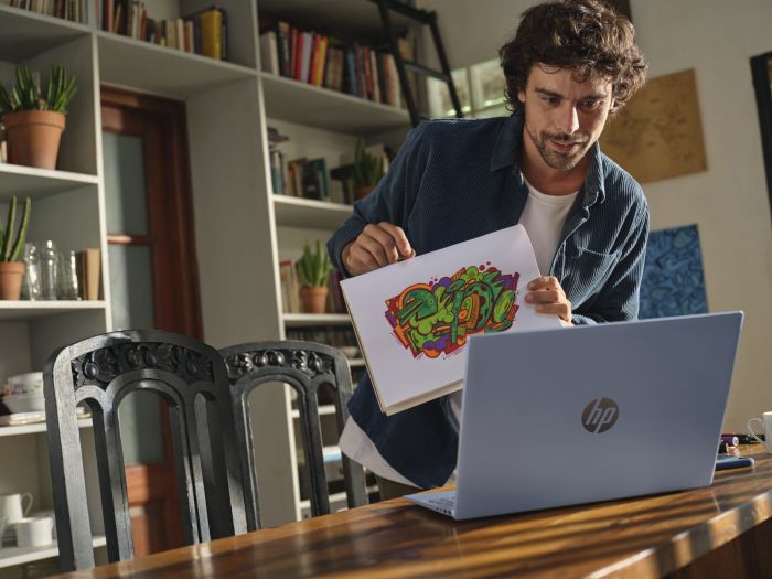 Ноутбук HP OmniBook 5 16-ag1007ua 16" 2K IPS AG, AMD AI 7 350, 32GB, F1024GB, UMA, Win11, блакитний