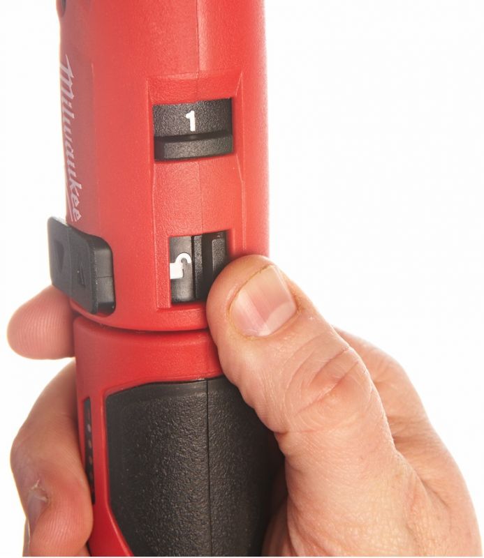 Викрутка акумуляторна Milwaukee 4В 2х2А·год 5Нм 200об/хв сумка та ЗП 0.5кг