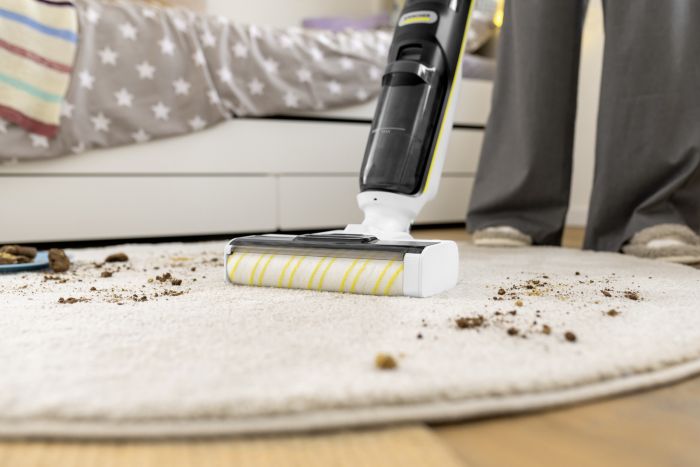 Пилосос Karcher безпровідний FCV 4, 180Вт, конт пил -0.45л, вода -0.75л, автон. робота до 45хв, вага-4.1кг, білий