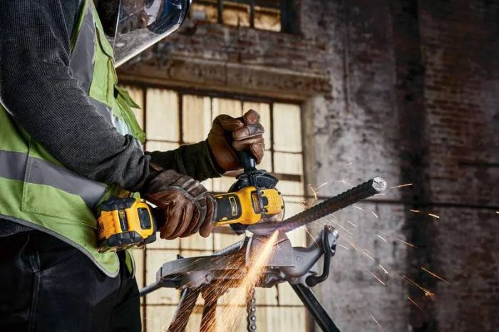 Шліфмашина кутова акумуляторна DeWalt XR Li-lon 18B 125мм 3000-9000об/хв 1.85кг без АКБ та ЗП