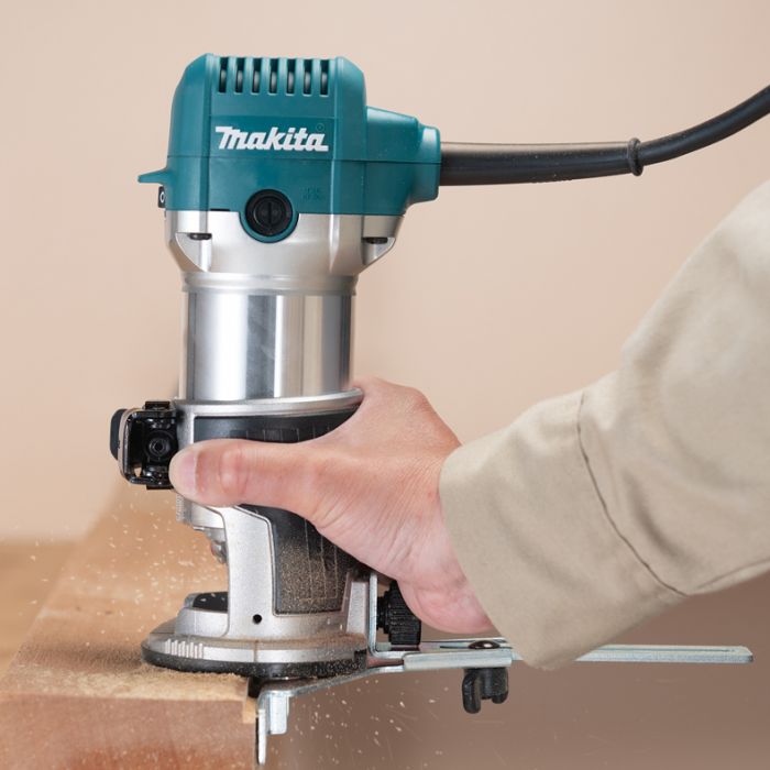 Фрезер Makita RT0702CX2 710ВТ цанга 6 та 8мм 10000-34000об·хв 1.8кг