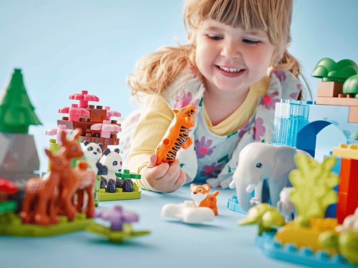 Конструктор LEGO DUPLO Town Сімейства диких тварин 3-в-1