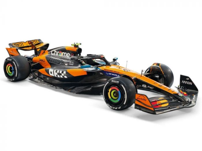 Конструктор LEGO Technic Автомобіль McLaren MCL39 F1