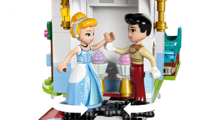 Конструктор LEGO Disney Princess Замок Попелюшки й карета