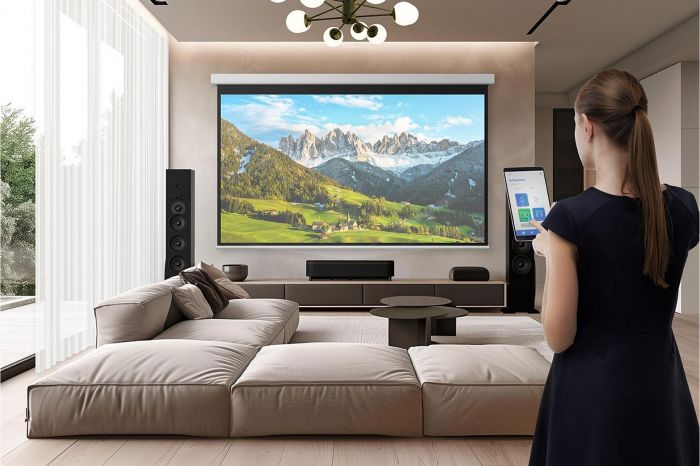 Проєктор ультракороткофокусный Epson EH-QS100B UHD, 4500 lm, LASER, 0.16,  чорний
