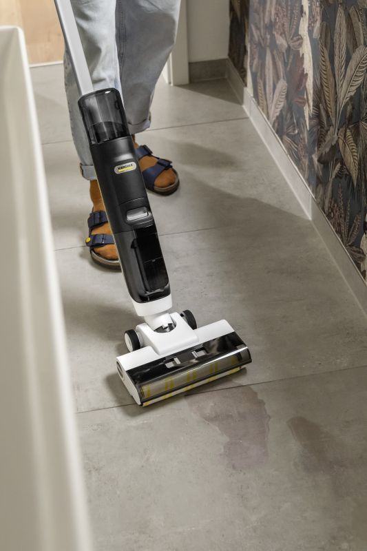 Пилосос Karcher безпровідний FCV 3, 160Вт, конт пил -0.45л, вода -0.8л, автон. робота до 30хв, вага-3.7кг, 3в1, білий