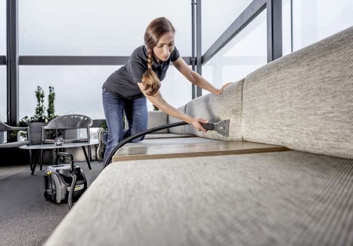 Пилосос професійний акумуляторний Karcher Puzzi 2/1 Bp 36В 16кПа контейнер 1.7/2.9л вологе/сухе прибирання  3.74кг