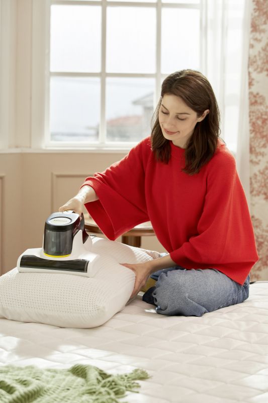 Пилосос Karcher ручний дезінфікуючий VCH 4 UVClean, 500Вт, конт пил -0.4л, з УФ-лампою, чорно-жовтий