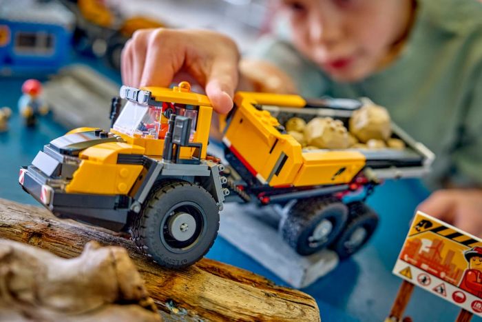Конструктор LEGO City Самоскид і фронтальний ковшовий навантажувач